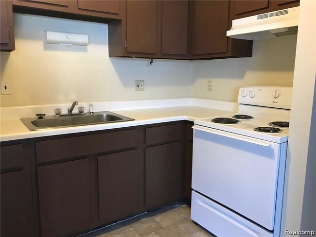 Foto del edificio - 1738 McLain Ave