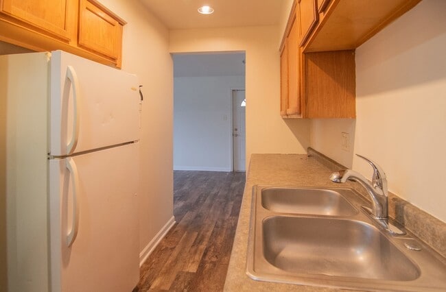 Building Photo - 3546 147th St