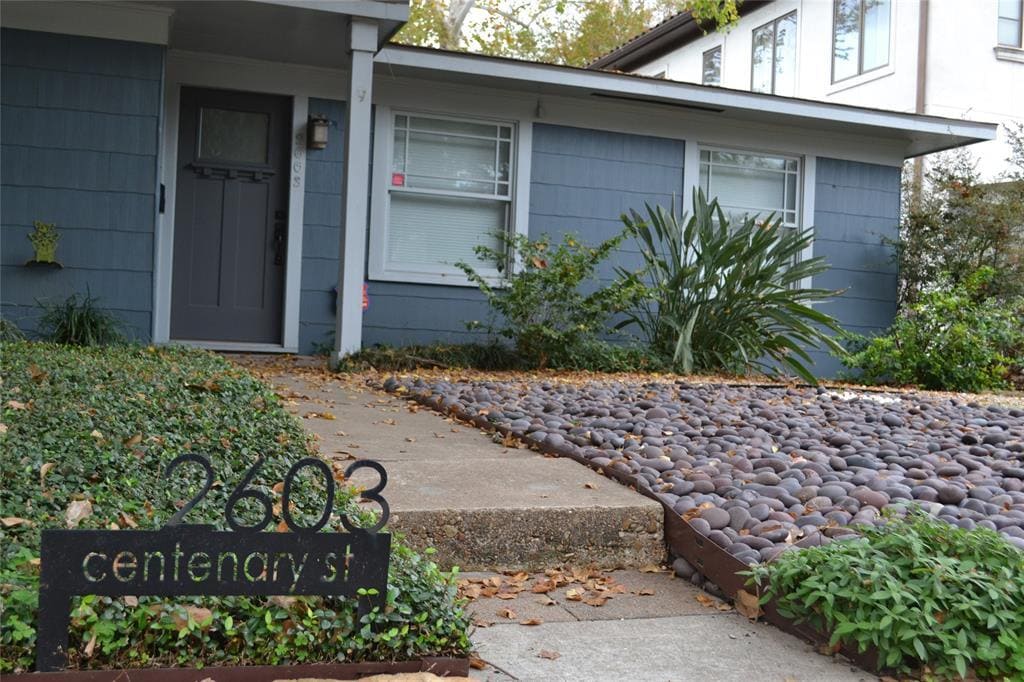 Foto principal - 2603 Centenary St