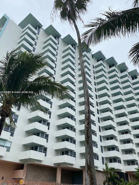 Foto del edificio - 2899 Collins Ave