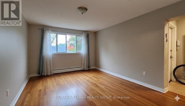 Photo du bâtiment - 1280 Dorchester Ave