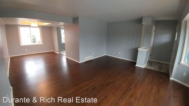 Building Photo - 3 br, 1 bath House - 3820 S 85th St