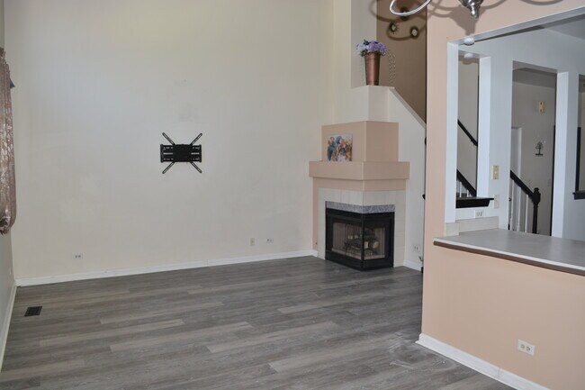 Building Photo - 1401 Grayshire Ct