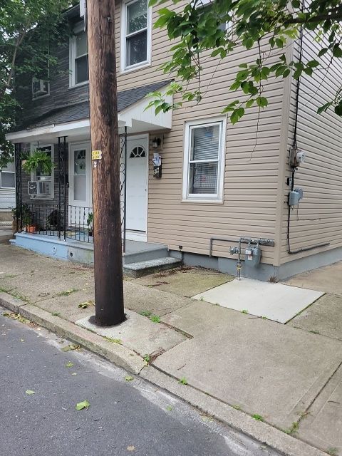Primary Photo - 59 W Ettwein St