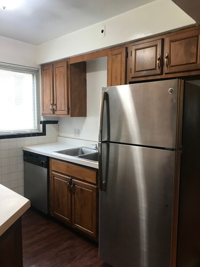 Foto del edificio - 2810 Lawndale Ave