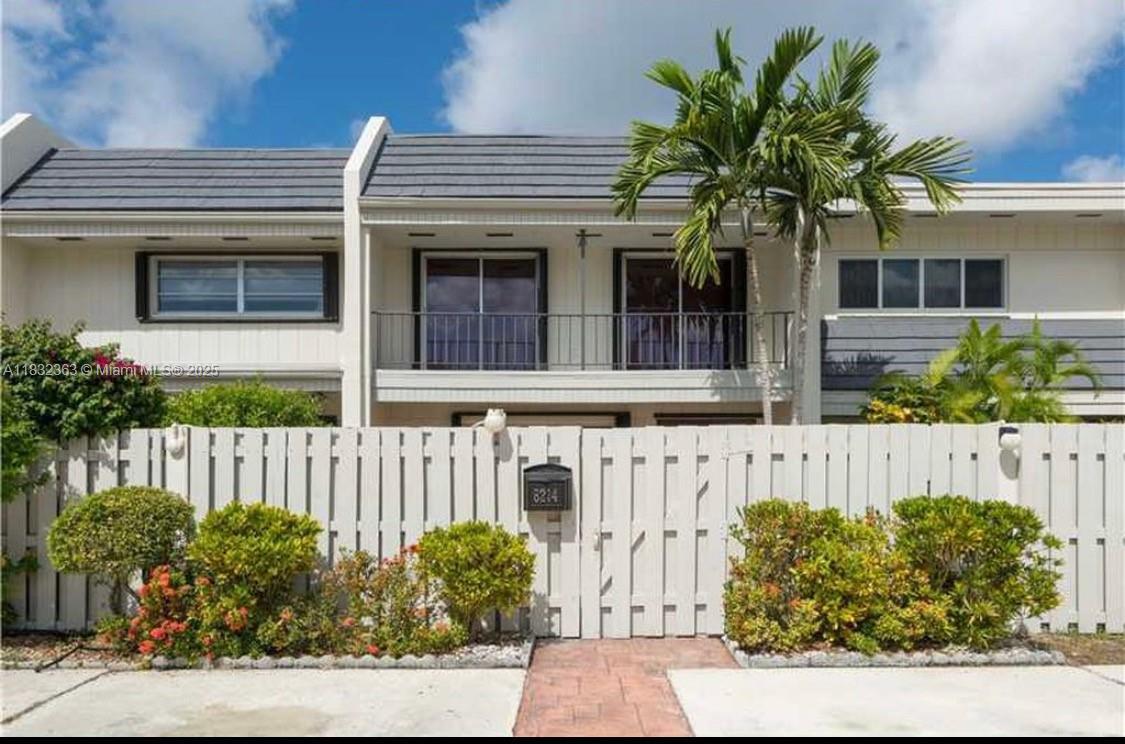 Primary Photo - 8214 SW 81st Ct