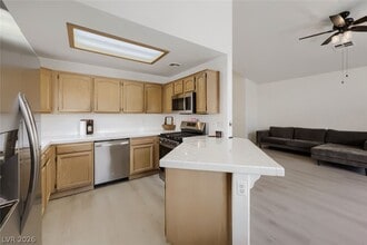 Building Photo - 8301 Boseck Dr