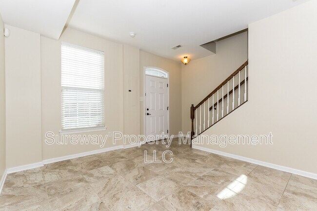 Photo - 12 Stevens Ct Townhome