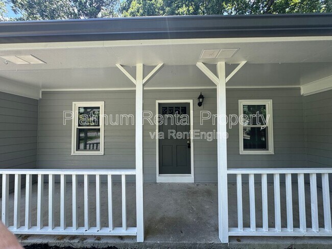 Building Photo - 3165 Arden Way SW