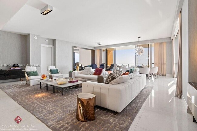 Foto del edificio - 17749 Collins Ave