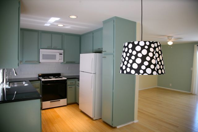 kitchen - 177 Douglas St