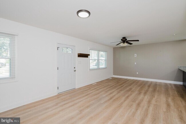 Foto del edificio - 630 Sequoia Dr
