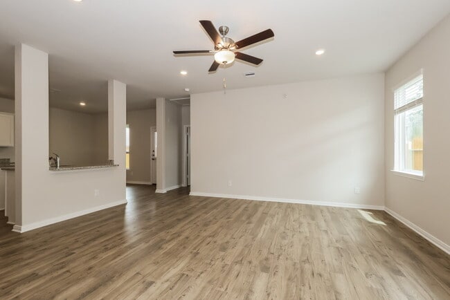 Building Photo - 15652 Plum Brk Dr