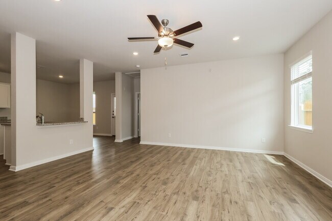 Foto del edificio - 15652 Plum Brk Dr