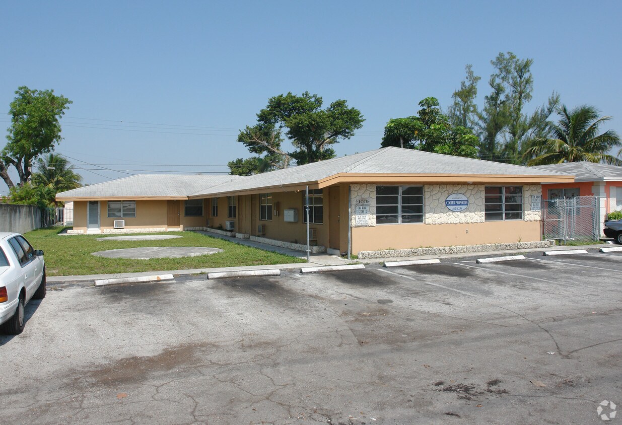 Primary Photo - 1019 NW 5th Ave