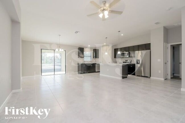 Foto del edificio - 446 Rayford St