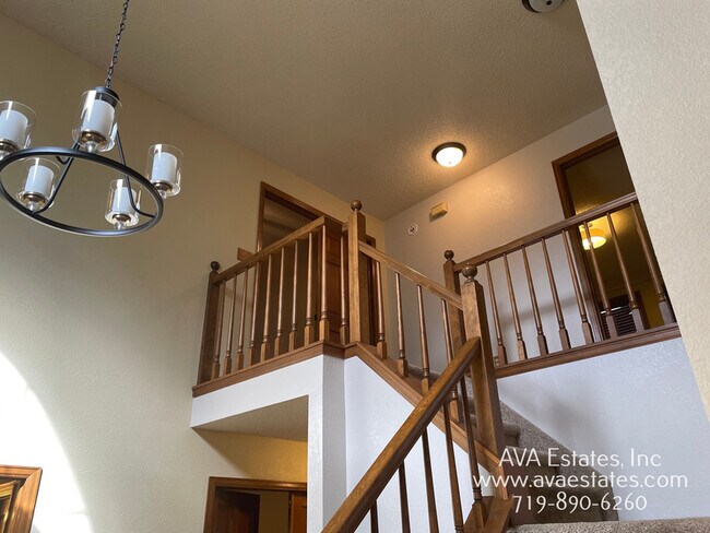 Foto del edificio - 294 S Sifford Ct