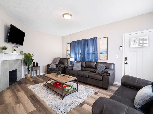 Foto del edificio - 1415 W 57th St