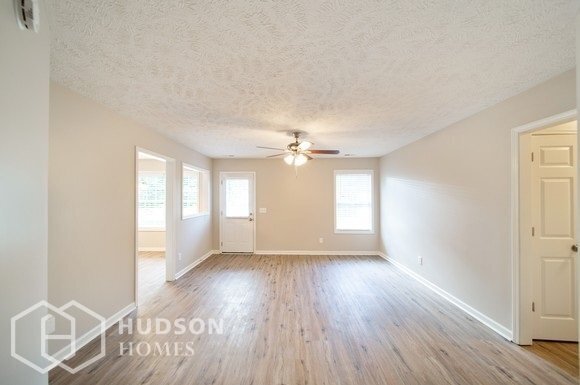 Foto del edificio - NOW AVAILABLE! - 4106 Lenore Ln, Smyrna, T...