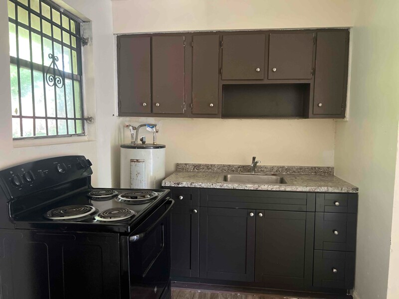 Foto principal - 1310 W 30th St