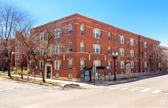 Building Photo - 6934 N Lakewood Ave