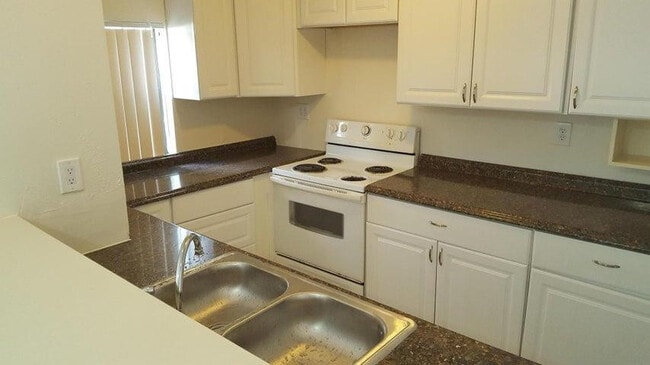 Foto del edificio - 9101 NW 38th Dr