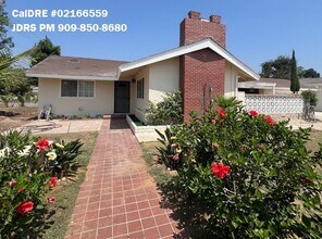 Building Photo - 601 Camino Grove Ave