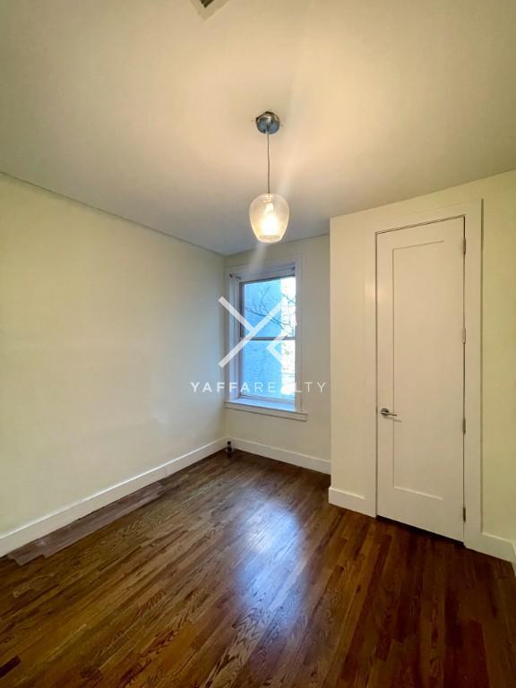 Foto del edificio - 4 bedroom in BROOKLYN NY 11216