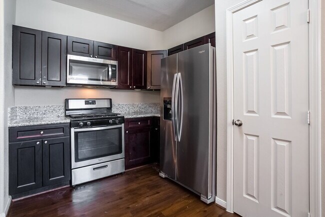 Building Photo - 21815 Octavia Way