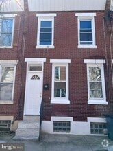 Building Photo - 428 Dudley St