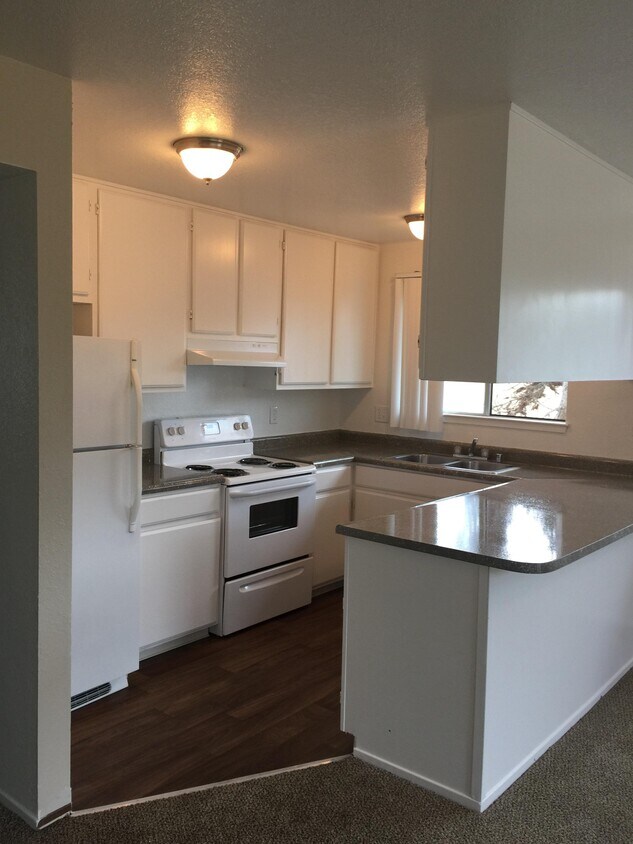 Foto principal - 3056 Owen Ave