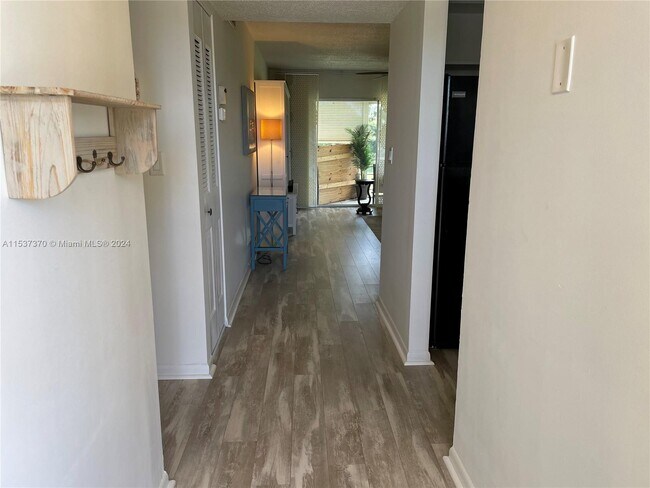 Building Photo - 5100 SW 90th Ave