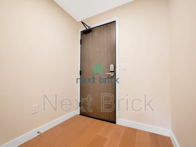 Foto del edificio - 121 Stewart St