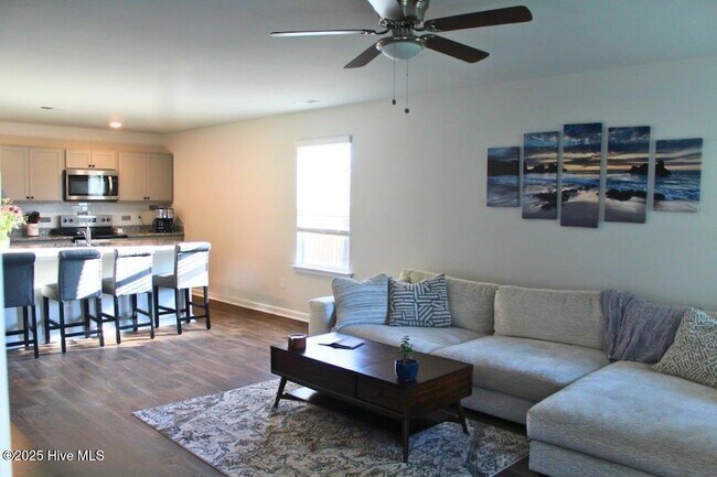 Building Photo - 1554 Harpie Eagle NE