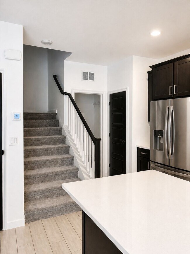 Foto del edificio - Highly Desirable Cadence Gated Community!