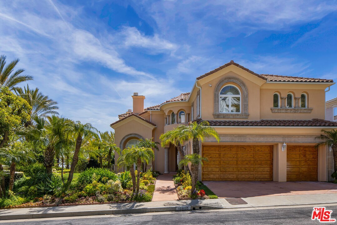 Primary Photo - 16800 Calle Montecito