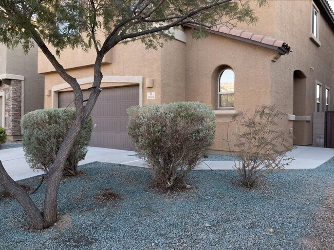 Building Photo - 3 bedroom, 2.5 baths