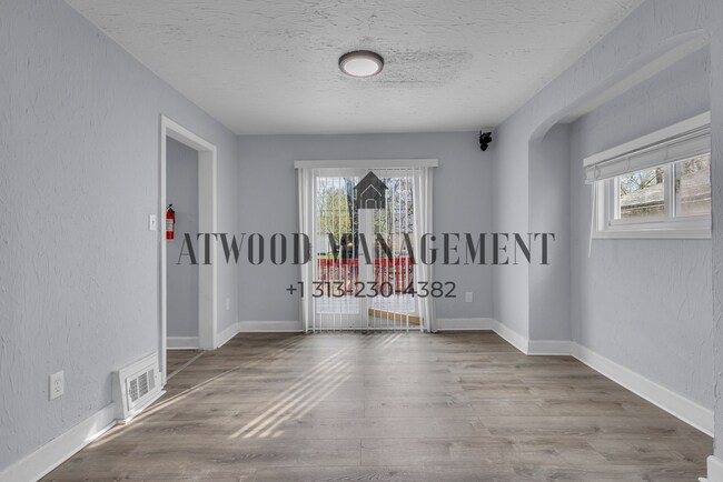 Foto del edificio - This beautifully updated 3-bedroom, 1-bath single-family home is ready for move-in!
