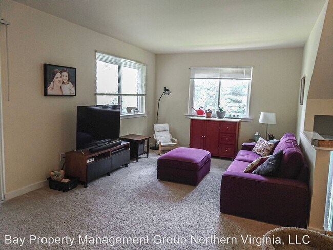Building Photo - 4 br, 3.5 bath House - 6878 DEER RUN DR