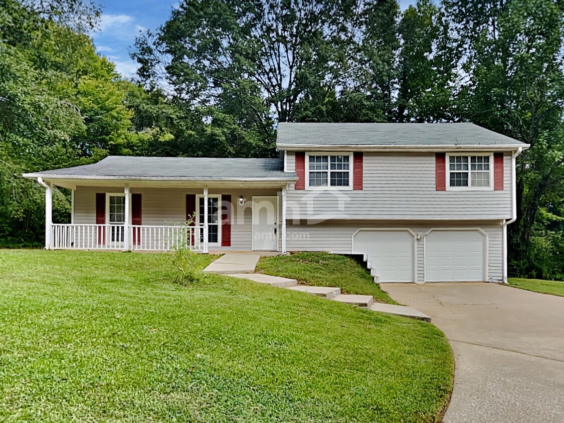 Primary Photo - 140 Wayside Drive