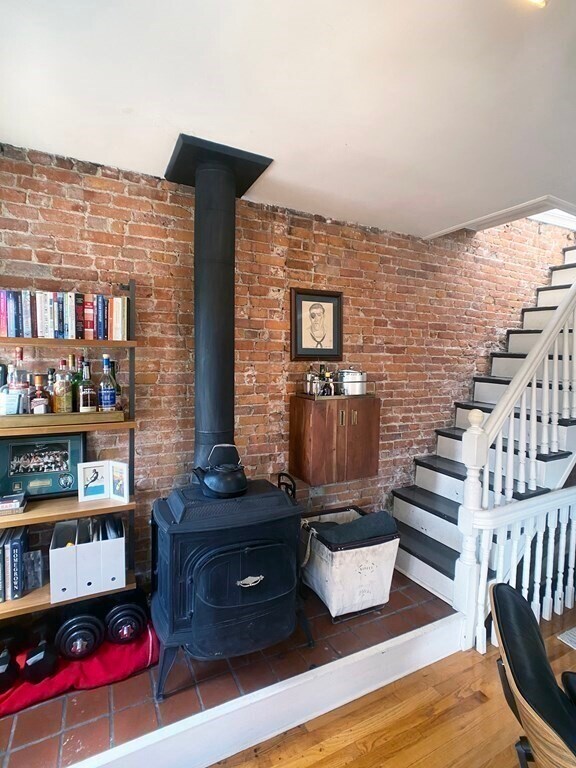 Building Photo - 131 Appleton St