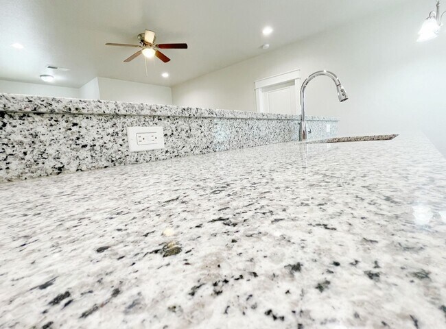 Building Photo - Brand New/Open floor plan/Foam Insulation/...