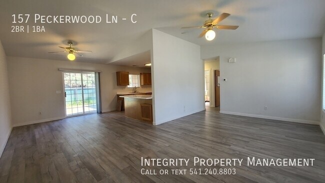Foto del edificio - 157 Peckerwood Ln