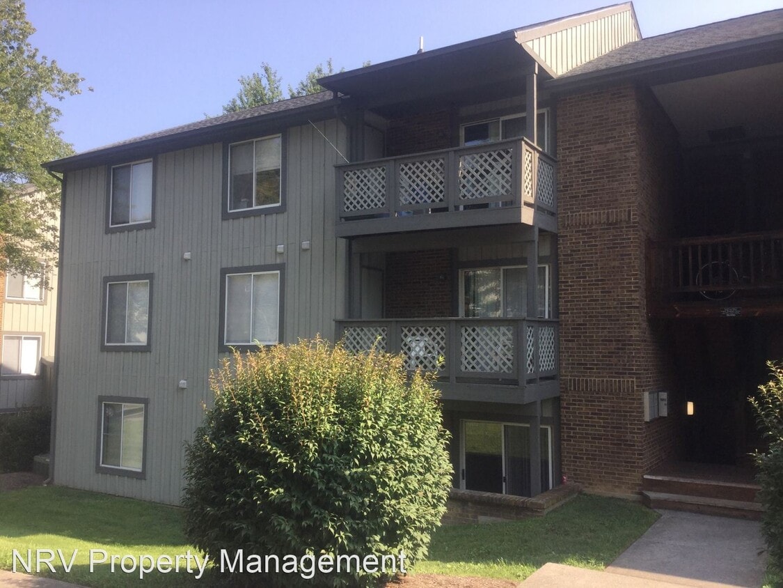 Primary Photo - 3 br, 2 bath House - 806 Newport Terrace