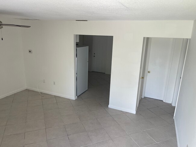 Building Photo - 135 Lincoln Rd NE