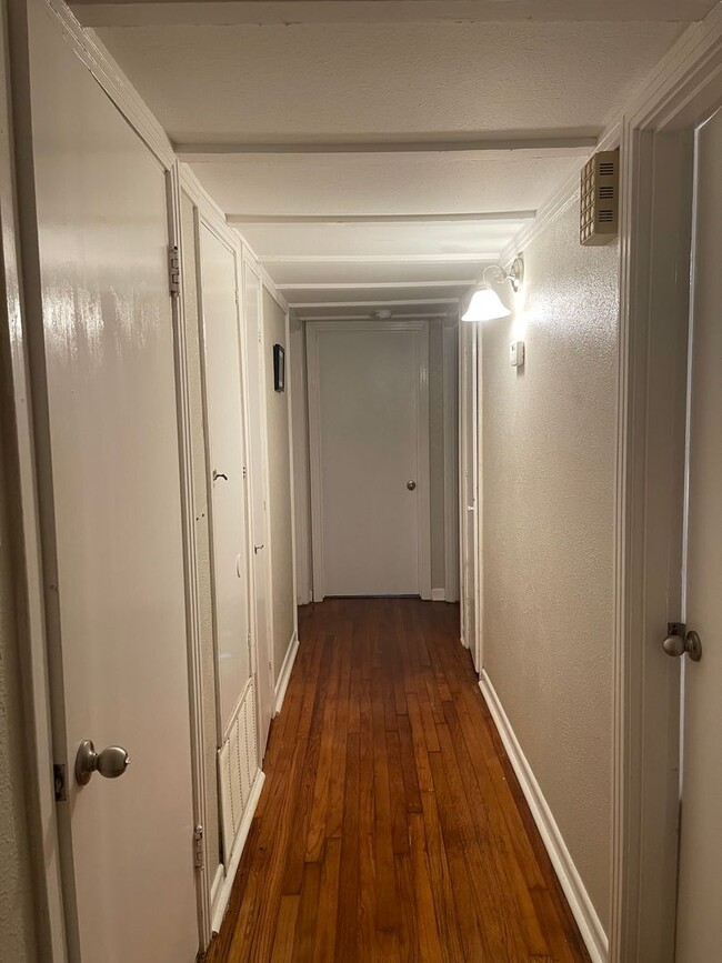 Foto del edificio - 929 Ashland Dr