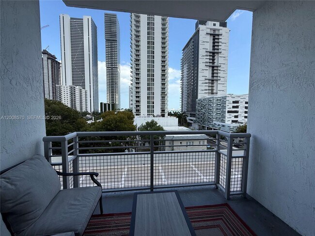 Foto del edificio - 2200 NE 4th Ave