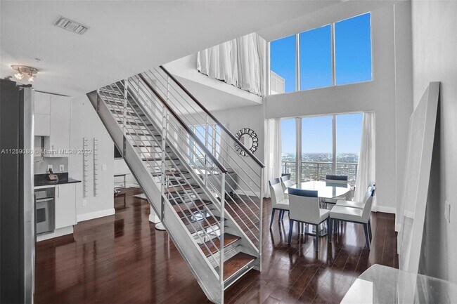 Foto del edificio - 60 SW 13th St