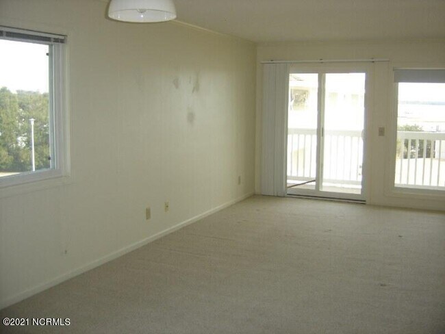 Building Photo - 650 Cedar Point Blvd