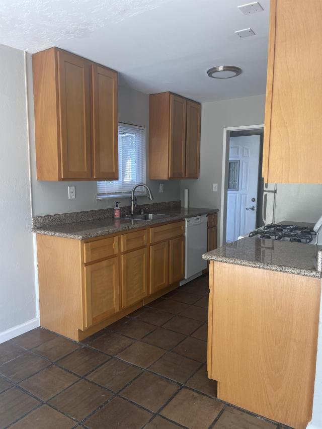 Building Photo - 3 bedroom in Berkeley CA 94702